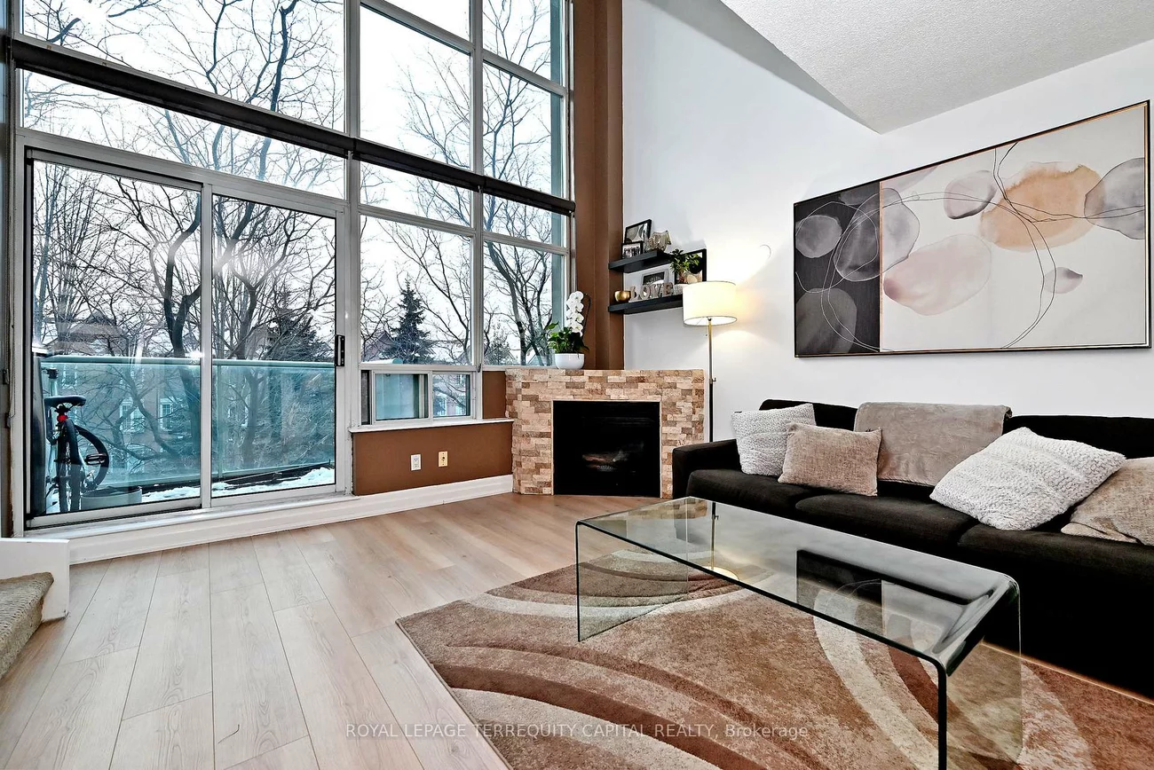 200, Manitoba, Mimico, Toronto