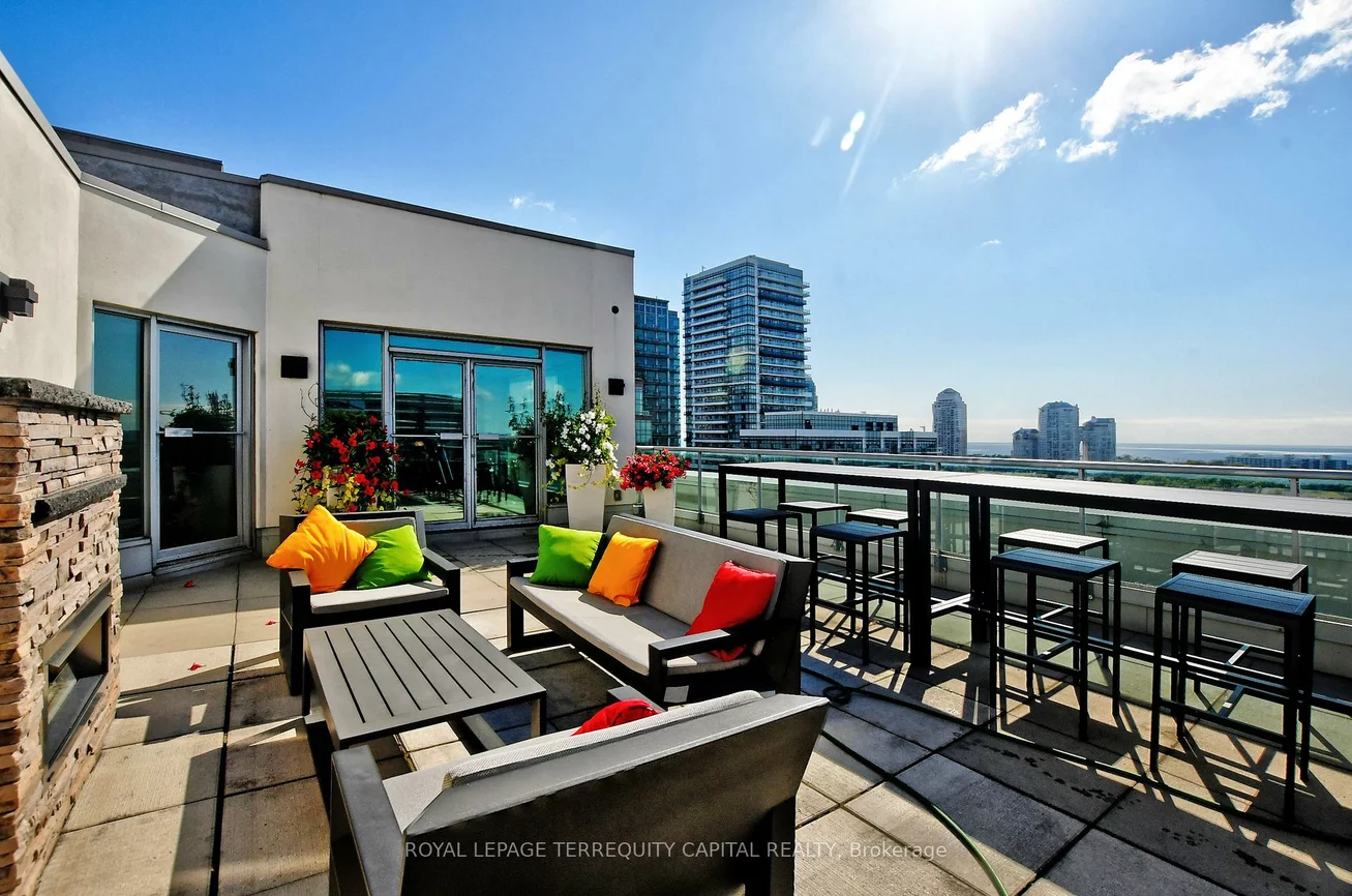 200, Manitoba, Mimico, Toronto