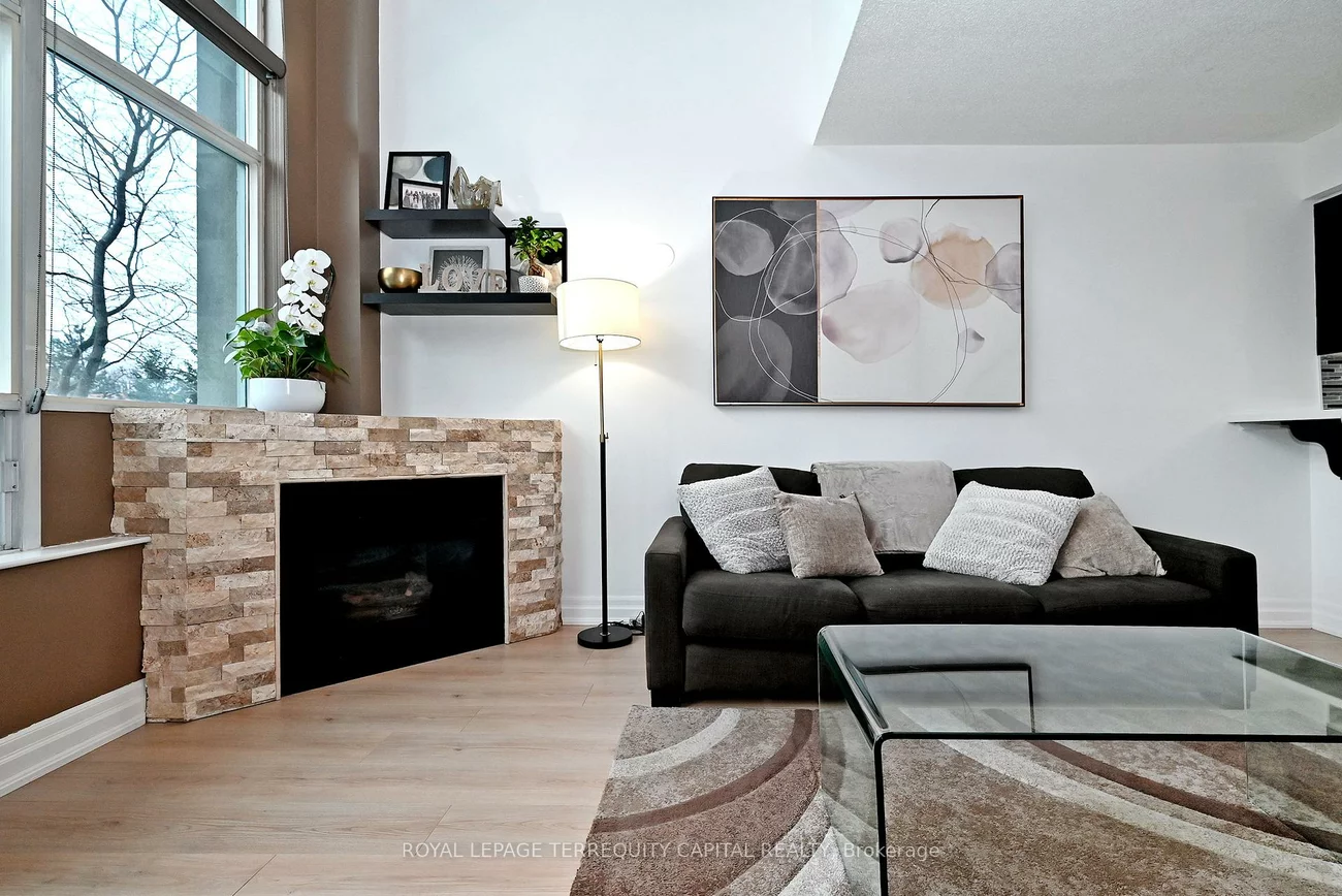 200, Manitoba, Mimico, Toronto