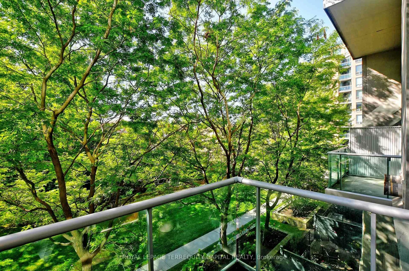 200, Manitoba, Mimico, Toronto