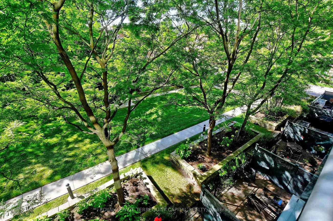 200, Manitoba, Mimico, Toronto