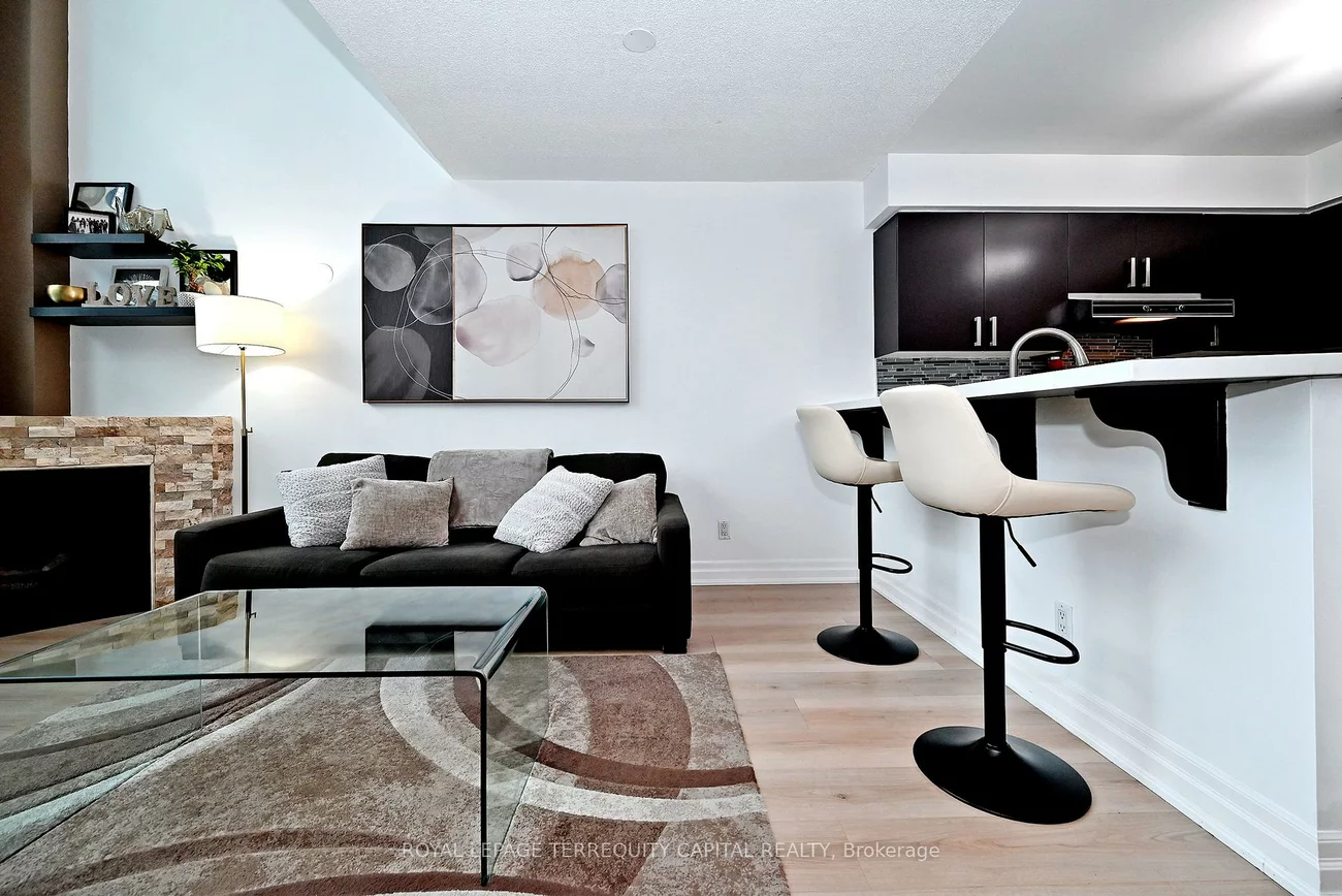 200, Manitoba, Mimico, Toronto