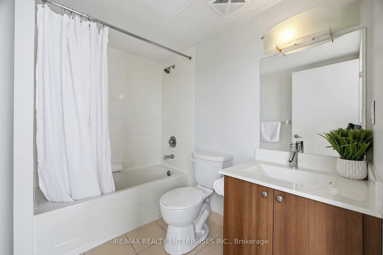 20, Joe Shuster, South Parkdale, Toronto