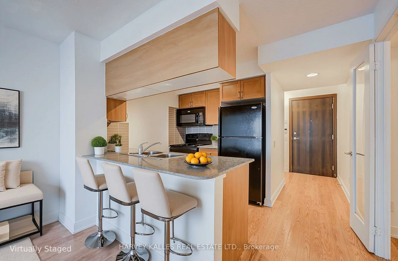 25, Viking, Islington-City Centre West, Toronto