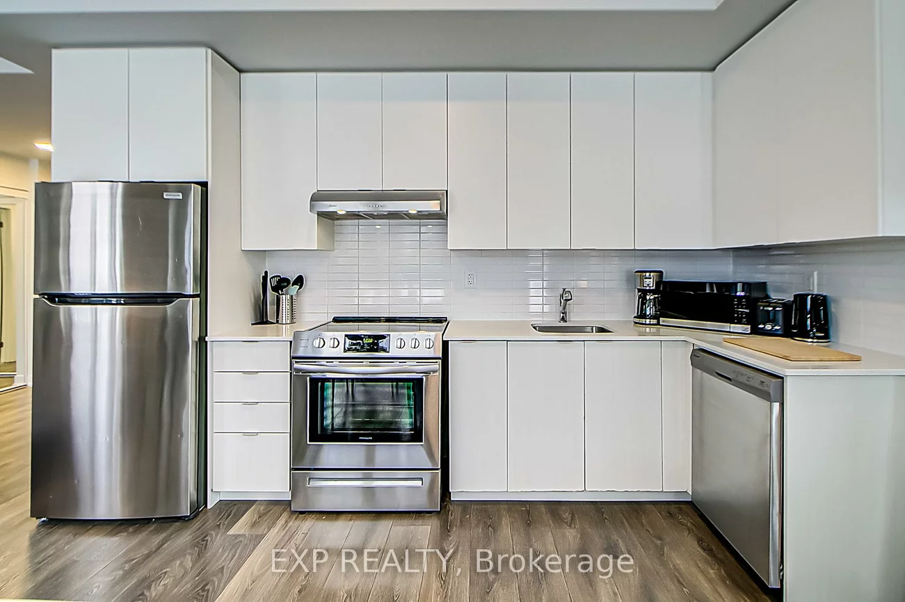 90, Canon Jackson, Beechborough-Greenbrook, Toronto