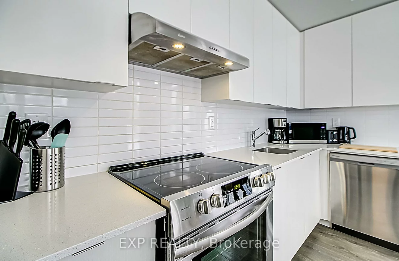 90, Canon Jackson, Beechborough-Greenbrook, Toronto