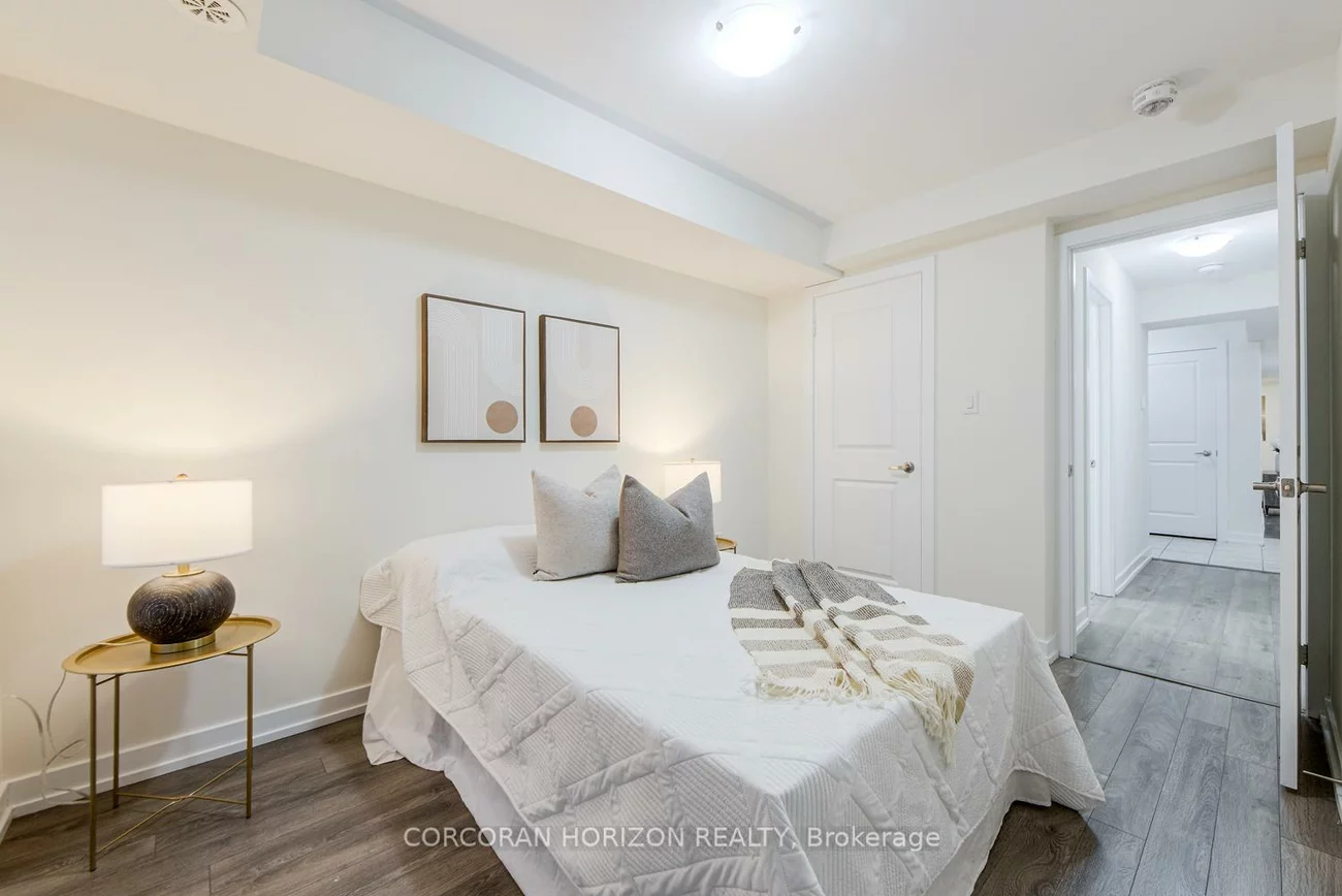 2315, Sheppard, Humberlea-Pelmo Park W5, Toronto