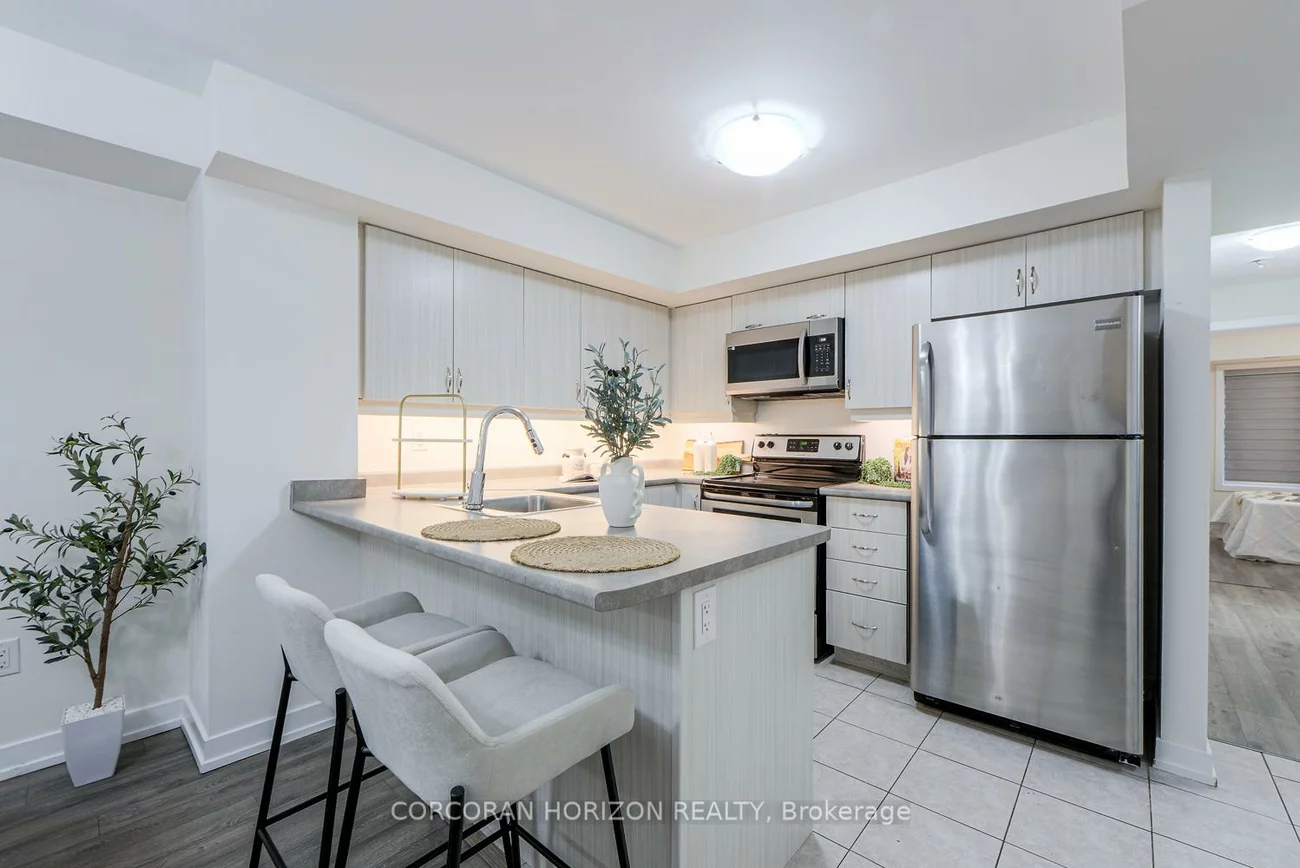 2315, Sheppard, Humberlea-Pelmo Park W5, Toronto