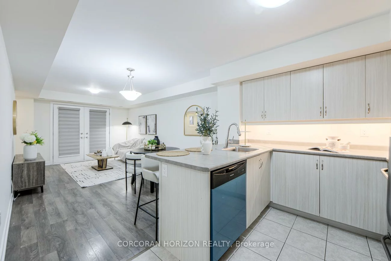 2315, Sheppard, Humberlea-Pelmo Park W5, Toronto