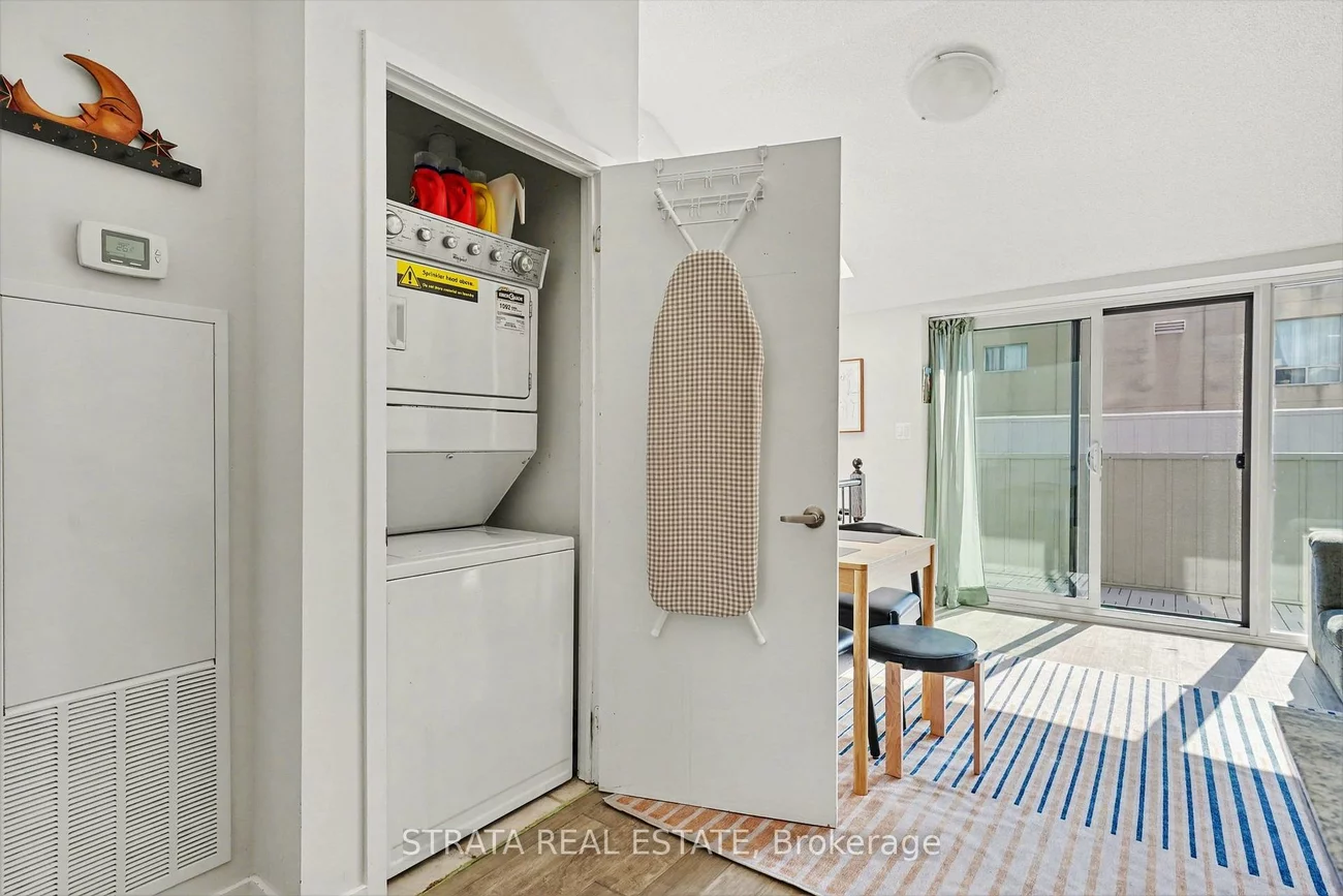 1410, Dupont, Dovercourt-Wallace Emerson-Junction, Toronto