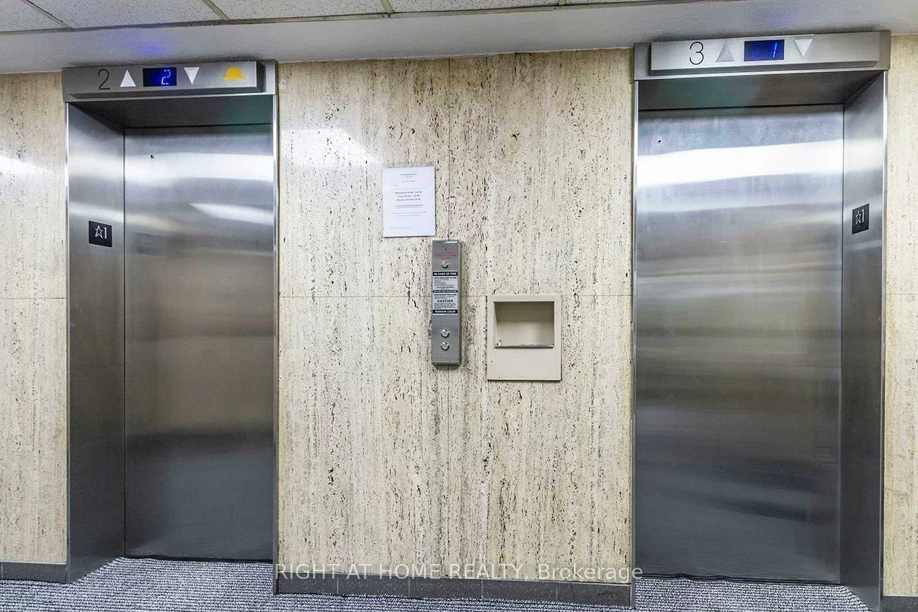 235, Grandravine, Glenfield-Jane Heights, Toronto