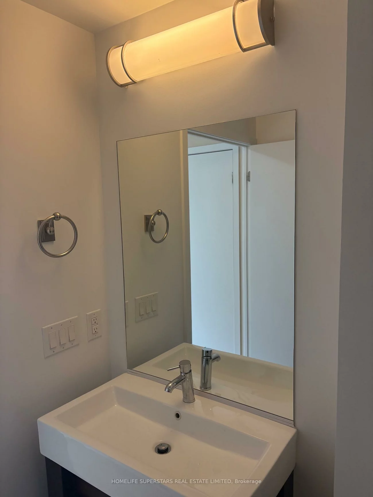 840, Queens Plate, West Humber-Clairville, Toronto