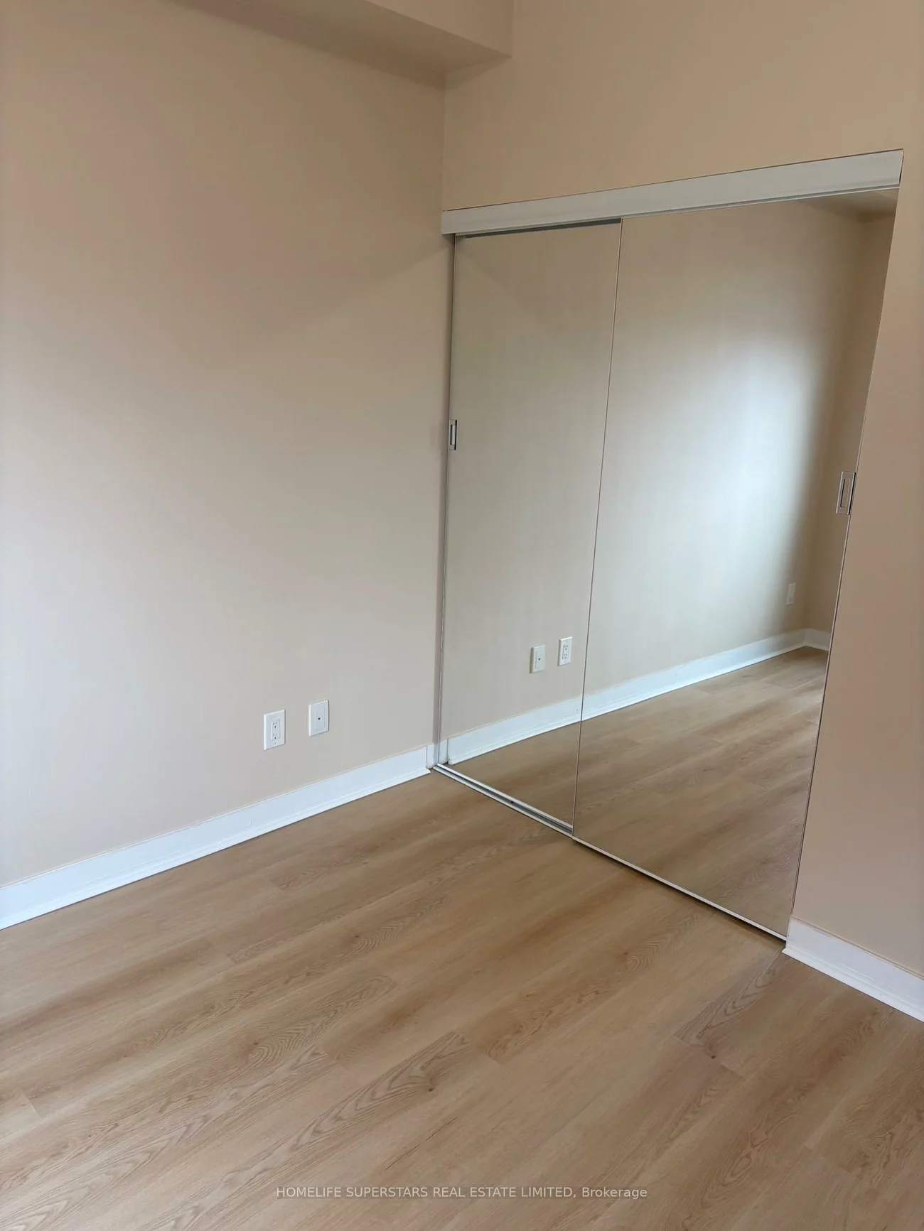 840, Queens Plate, West Humber-Clairville, Toronto