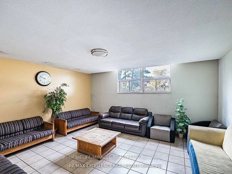 2645, Kipling, Mount Olive-Silverstone-Jamestown, Toronto