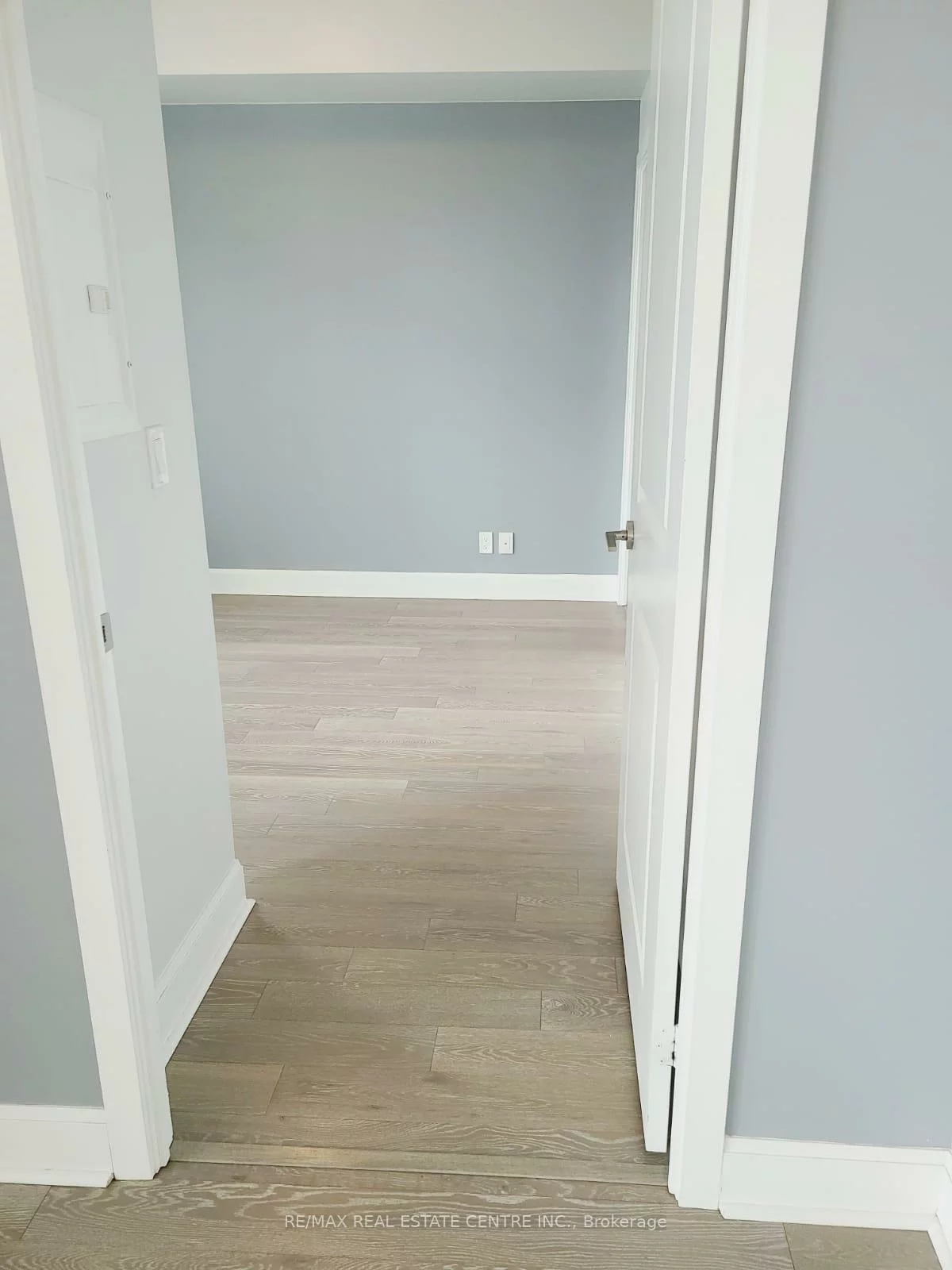 33, Shore Breeze, Mimico, Toronto