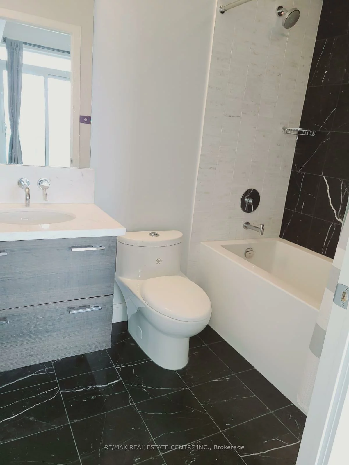 33, Shore Breeze, Mimico, Toronto