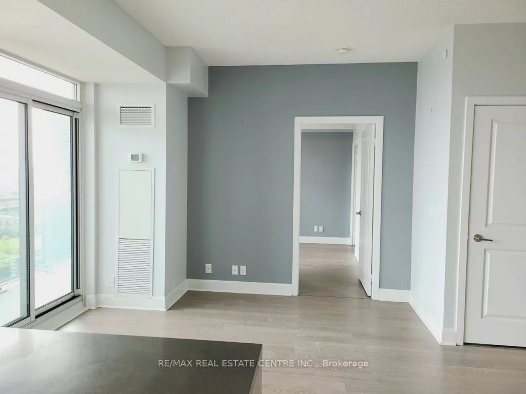 33, Shore Breeze, Mimico, Toronto