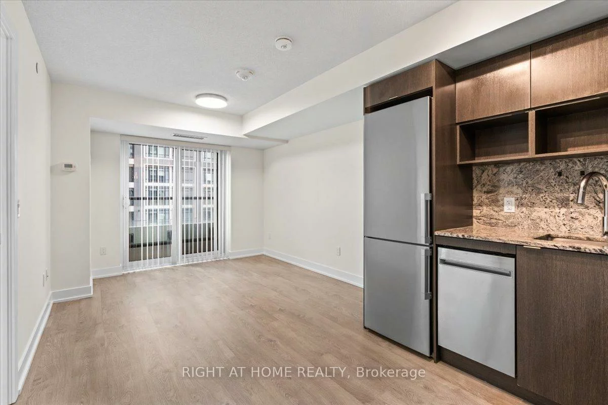 9, Mabelle, Islington-City Centre West, Toronto