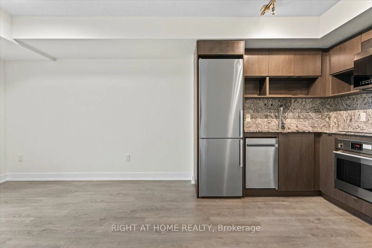 9, Mabelle, Islington-City Centre West, Toronto