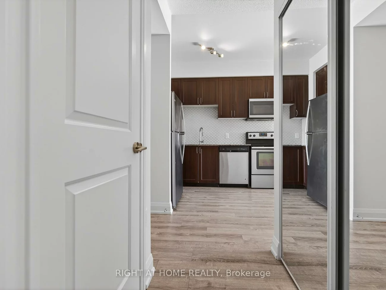 2800, Keele, Downsview-Roding-CFB, Toronto