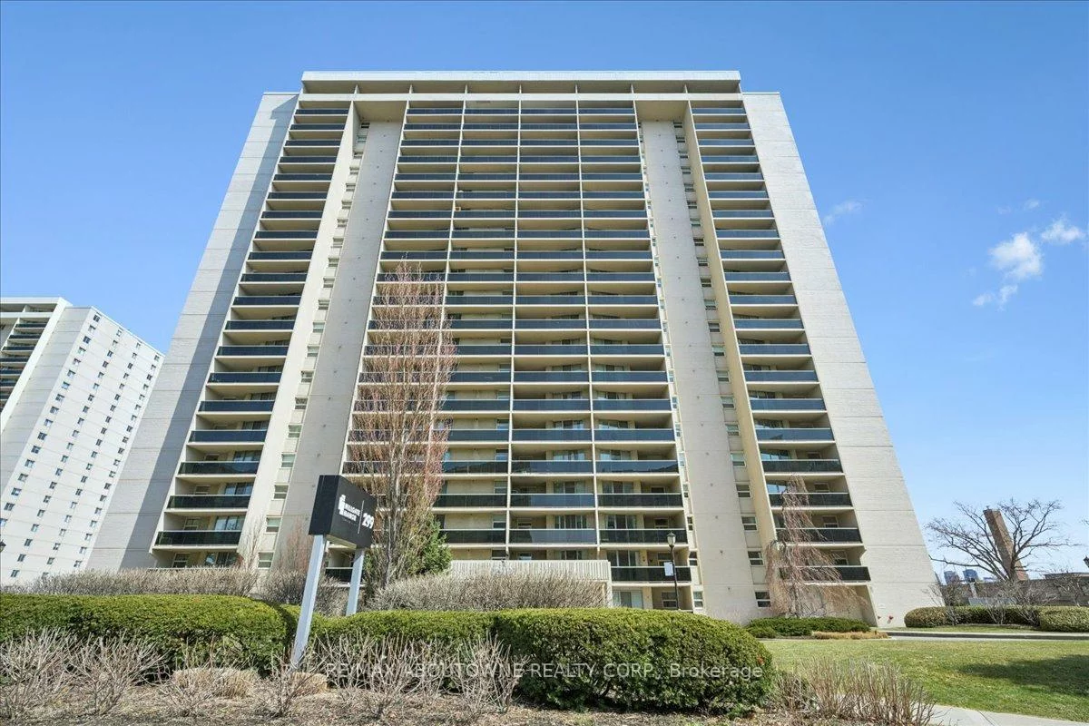 299, Mill, Markland Wood, Toronto