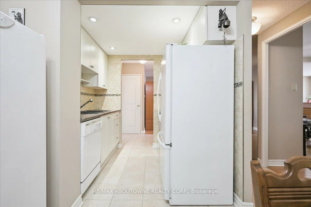299, Mill, Markland Wood, Toronto