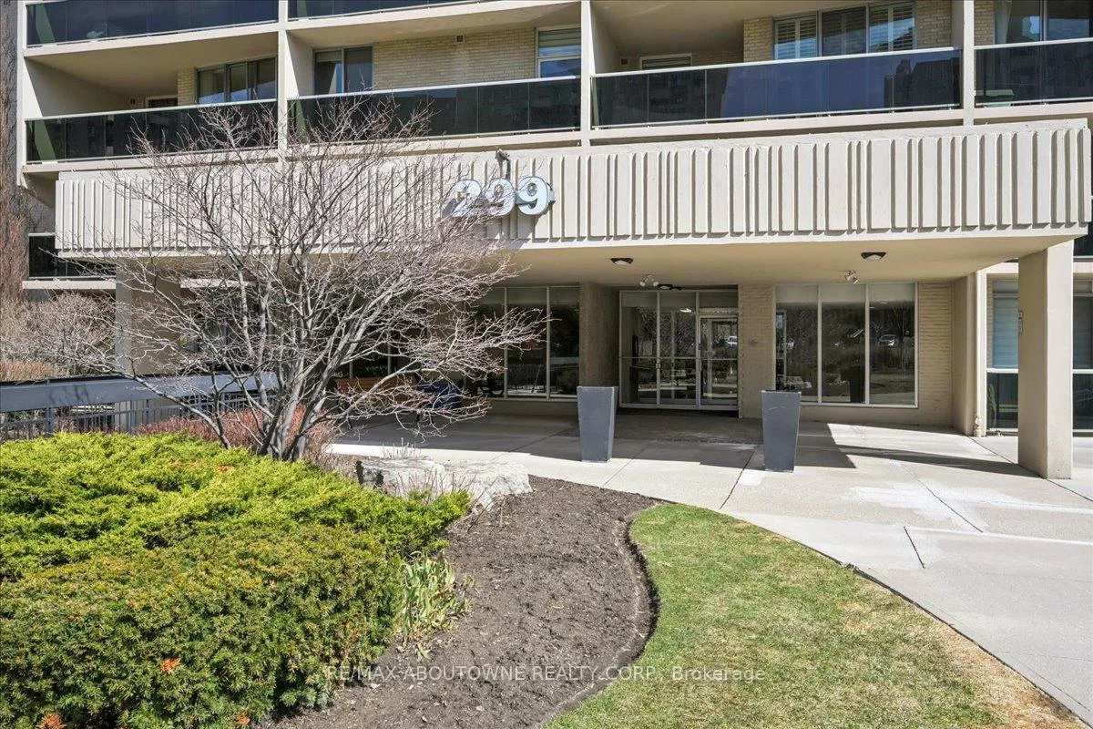 299, Mill, Markland Wood, Toronto
