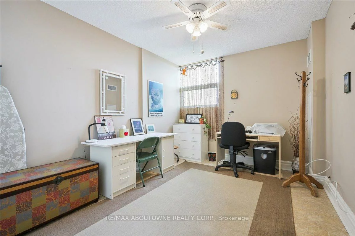 299, Mill, Markland Wood, Toronto