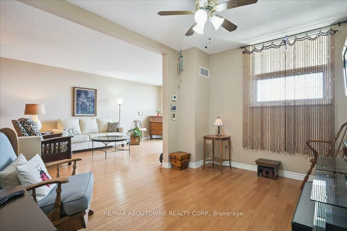 299, Mill, Markland Wood, Toronto