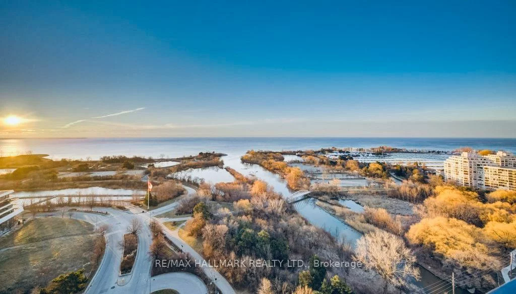 2200, Lakeshore, Mimico, Toronto