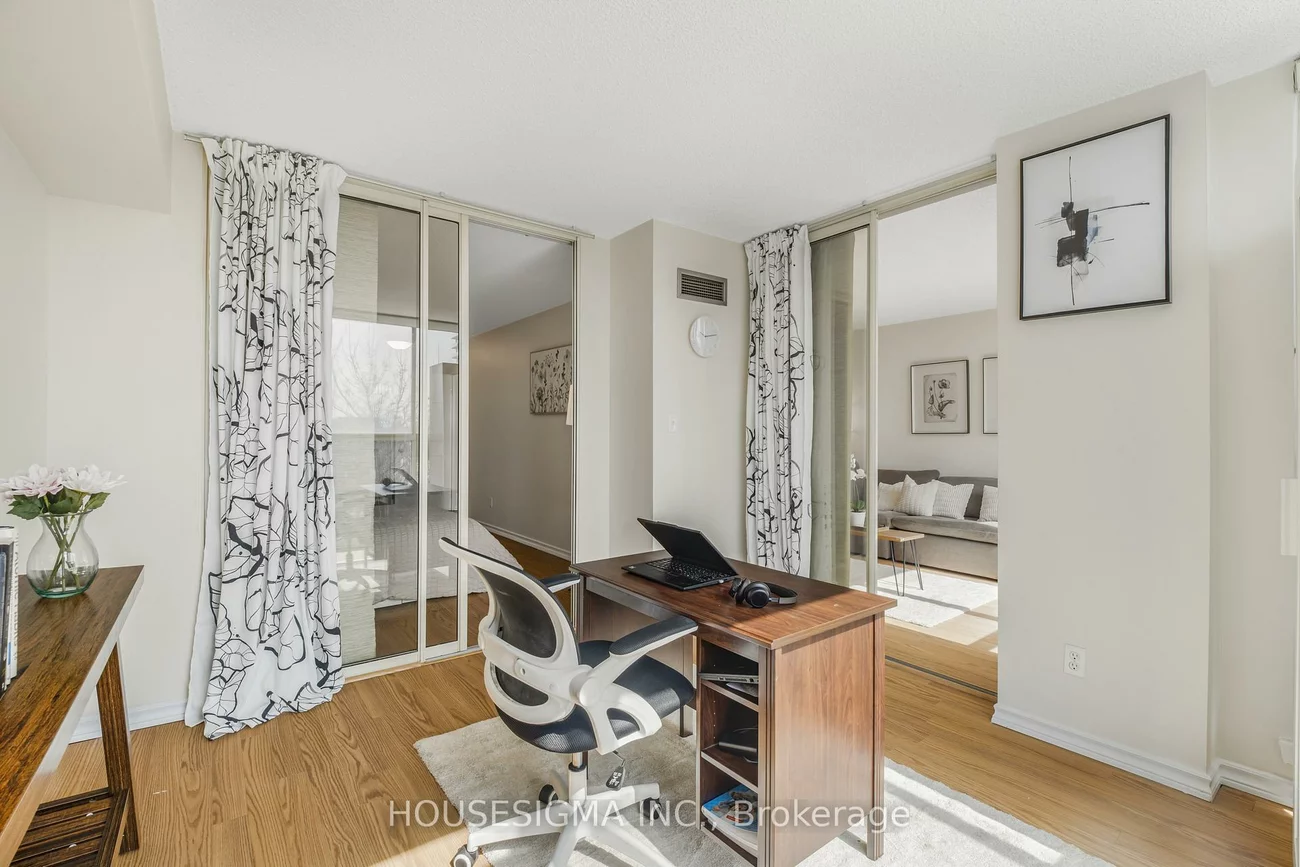 22, Southport, High Park-Swansea, Toronto