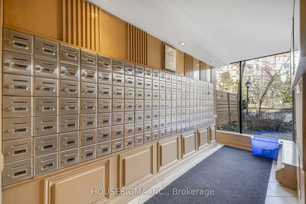 22, Southport, High Park-Swansea, Toronto