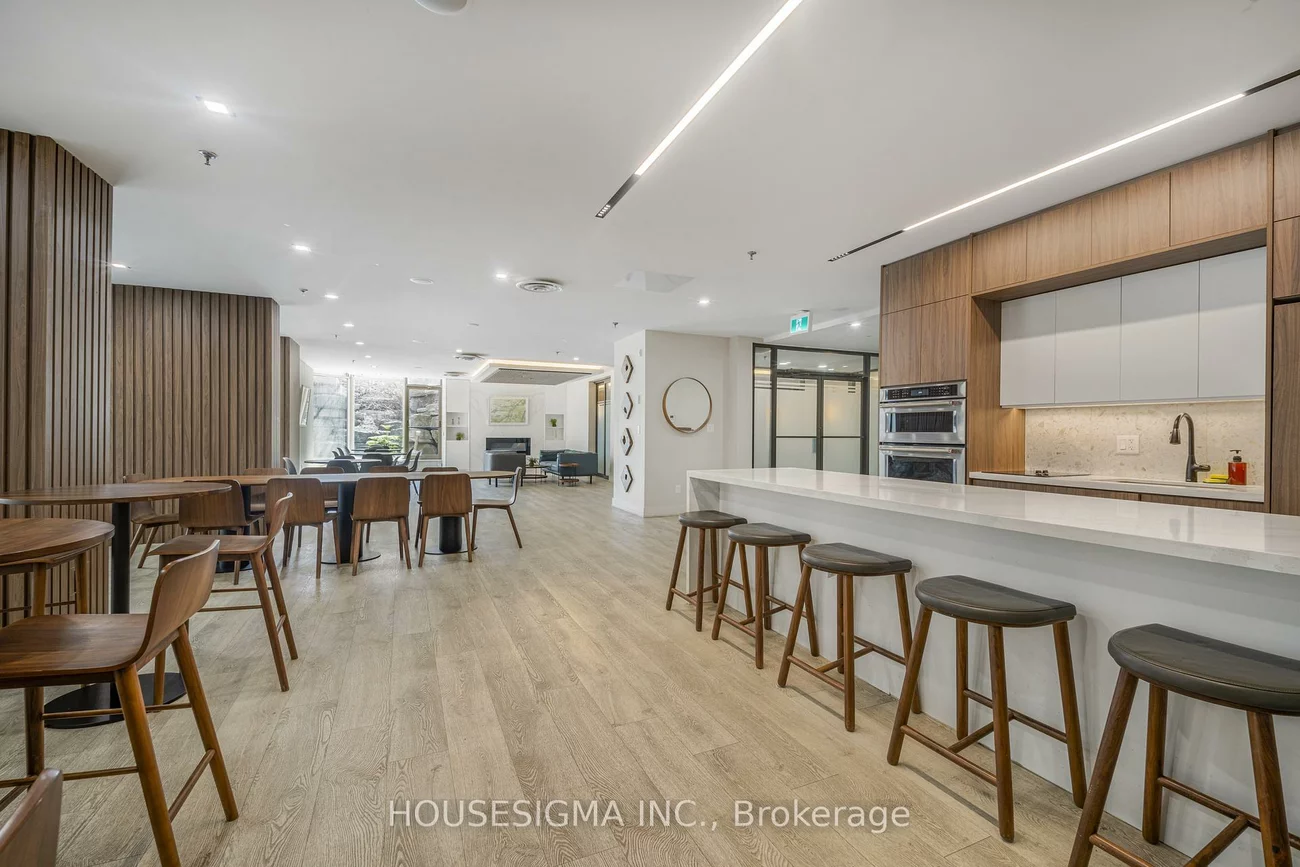 22, Southport, High Park-Swansea, Toronto