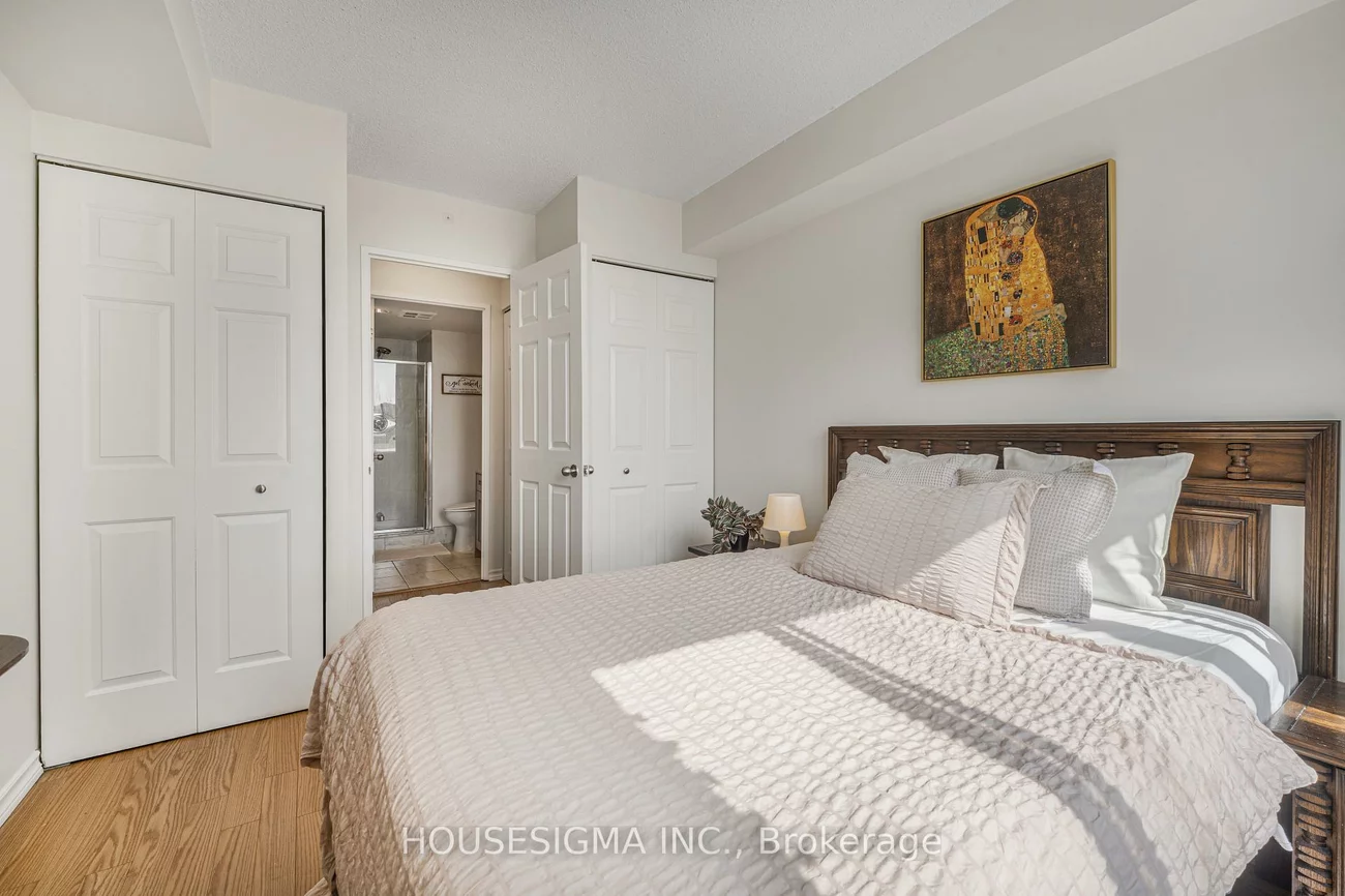 22, Southport, High Park-Swansea, Toronto