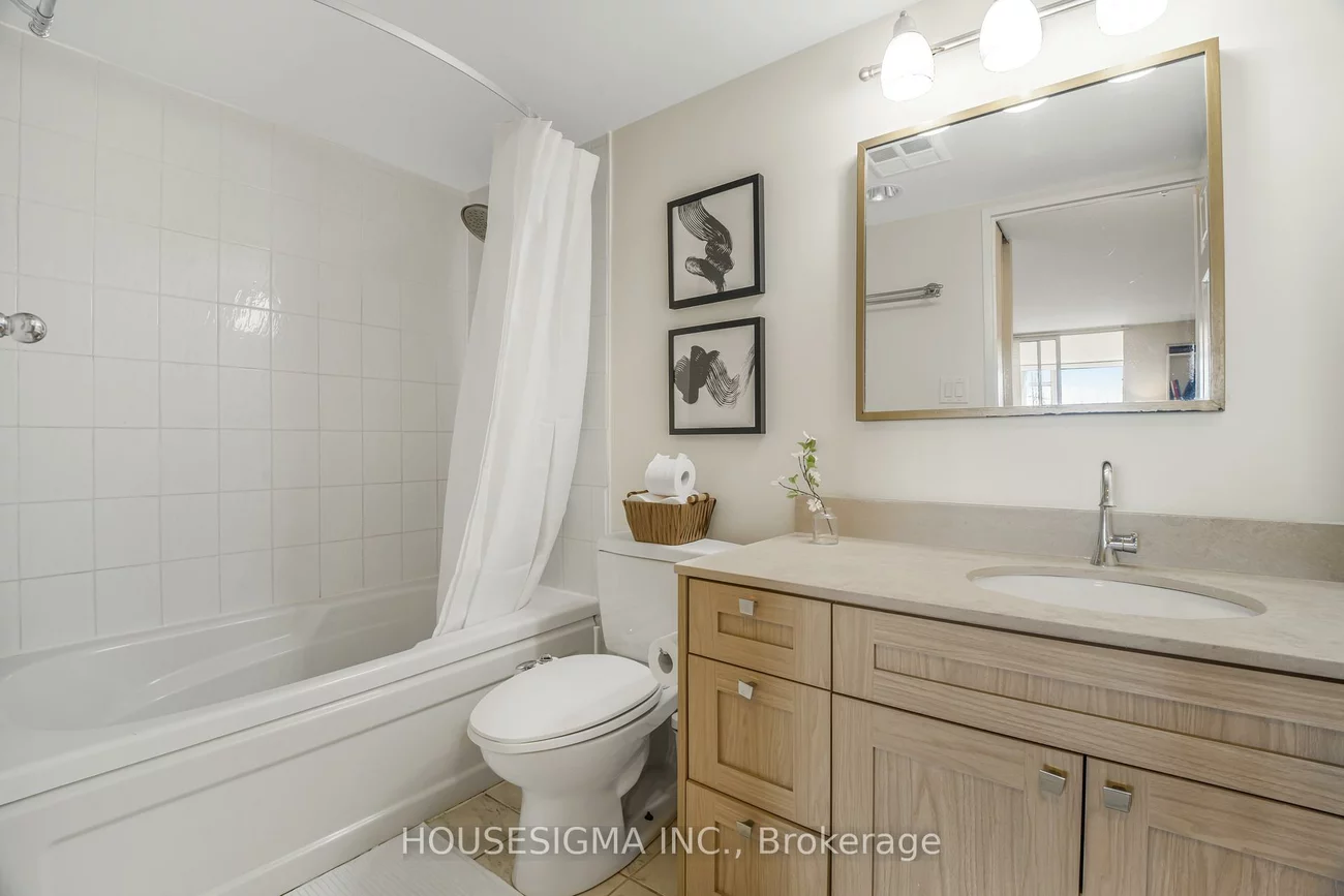 22, Southport, High Park-Swansea, Toronto