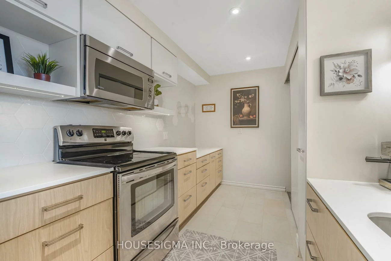 22, Southport, High Park-Swansea, Toronto