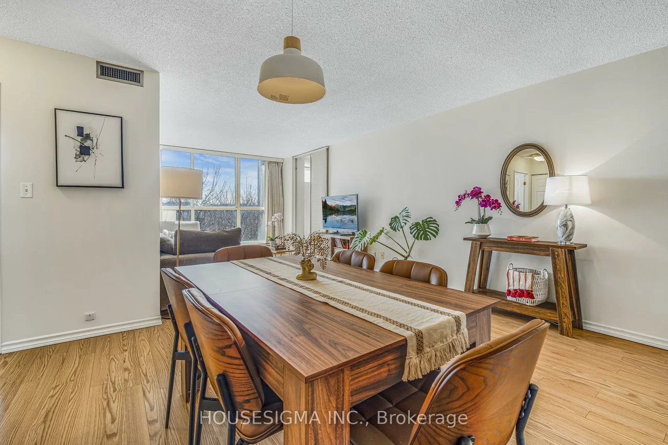 22, Southport, High Park-Swansea, Toronto