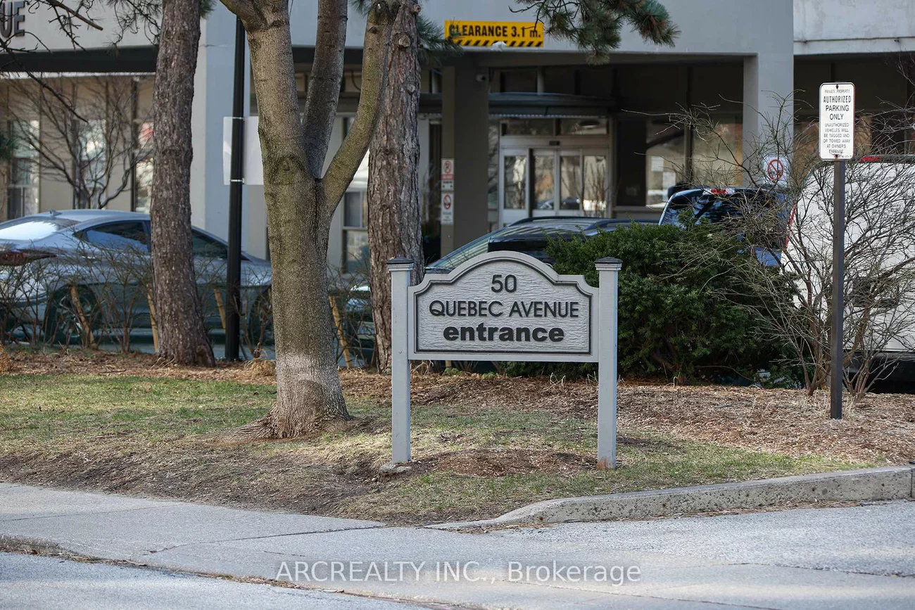 50, Quebec, High Park North, Toronto