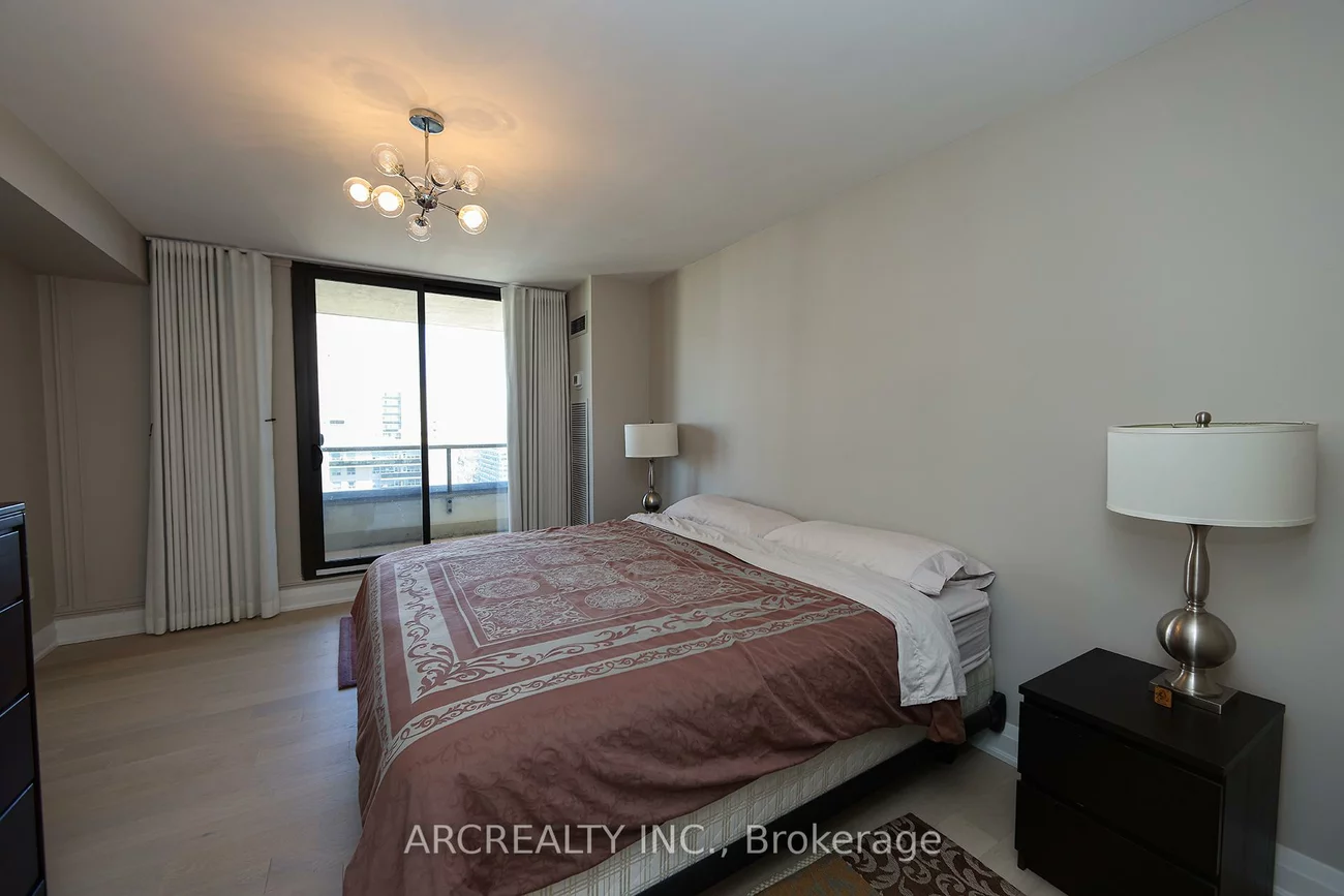 50, Quebec, High Park North, Toronto