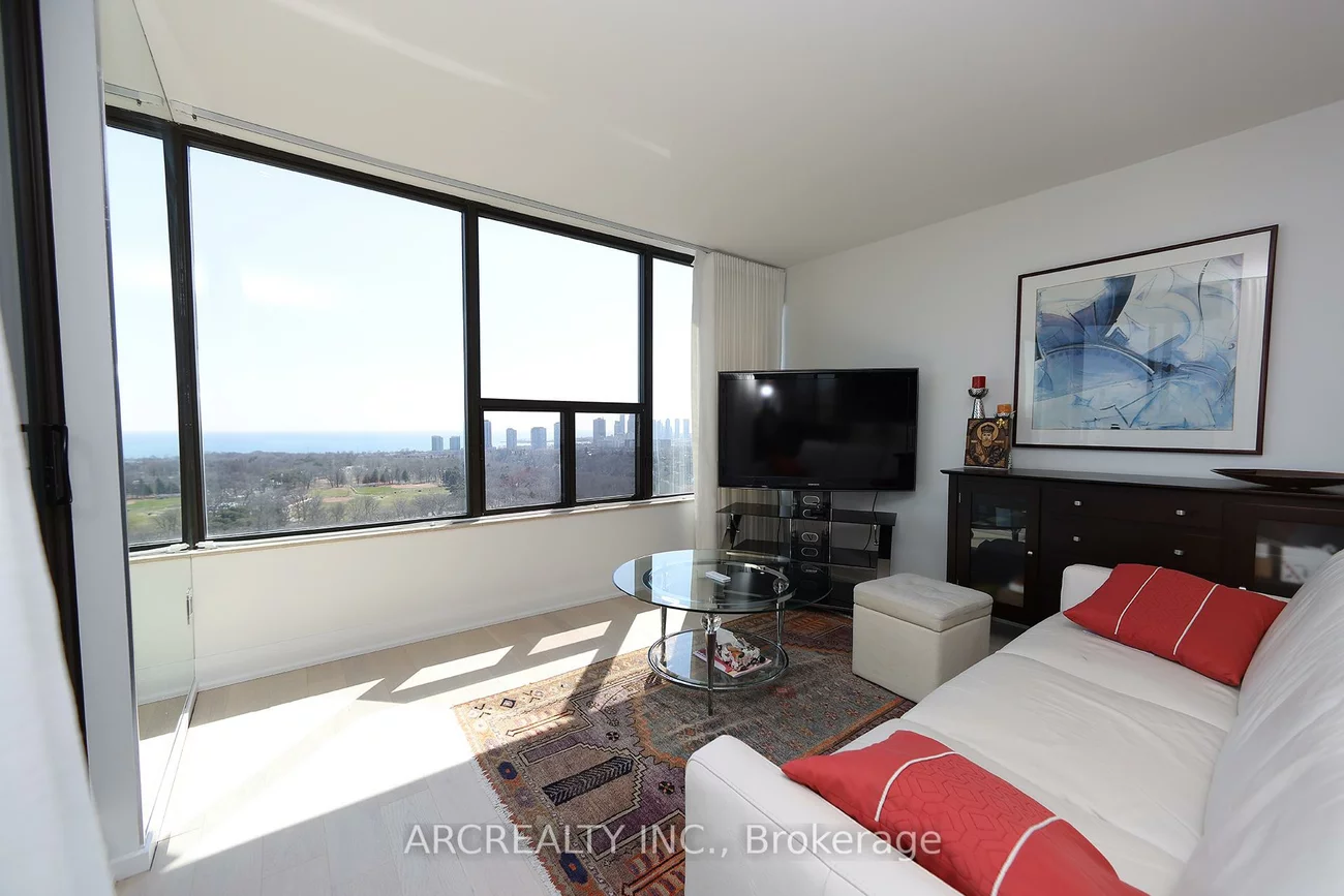 50, Quebec, High Park North, Toronto