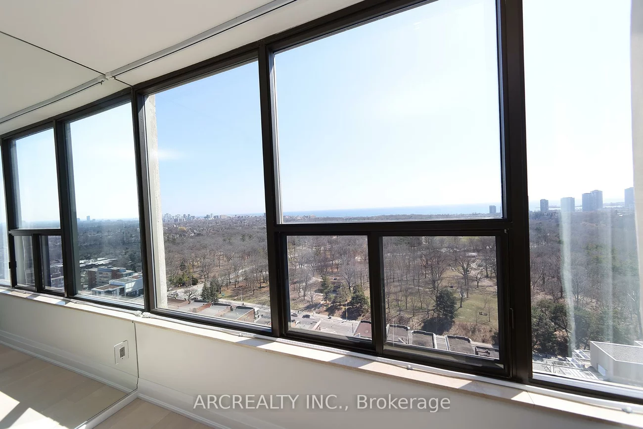 50, Quebec, High Park North, Toronto