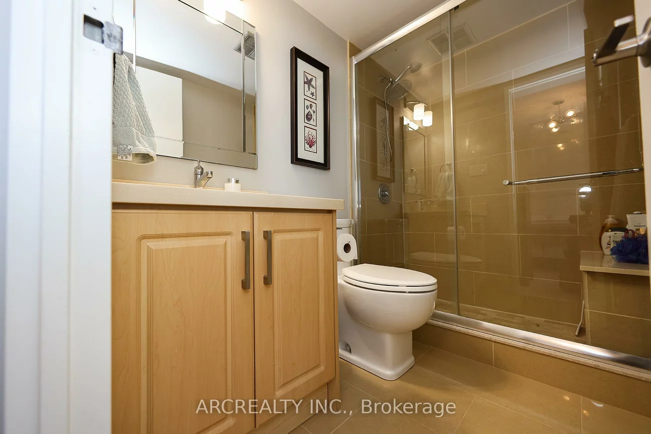 50, Quebec, High Park North, Toronto