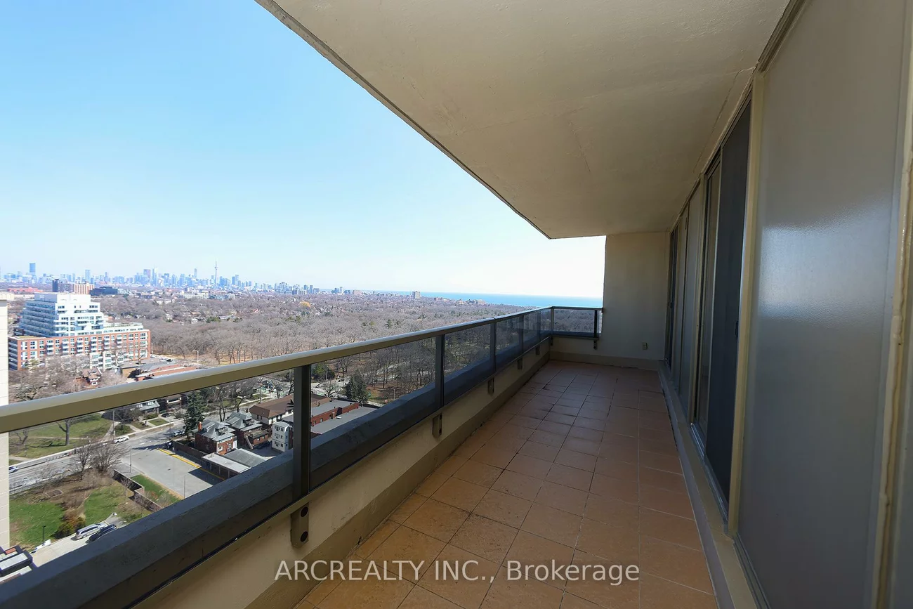 50, Quebec, High Park North, Toronto