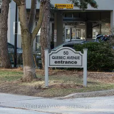 50, Quebec, High Park North, Toronto