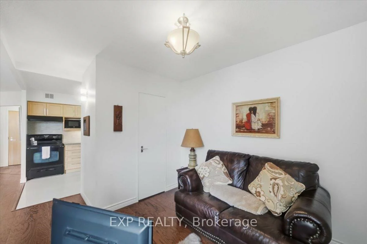 60, Southport, High Park-Swansea, Toronto