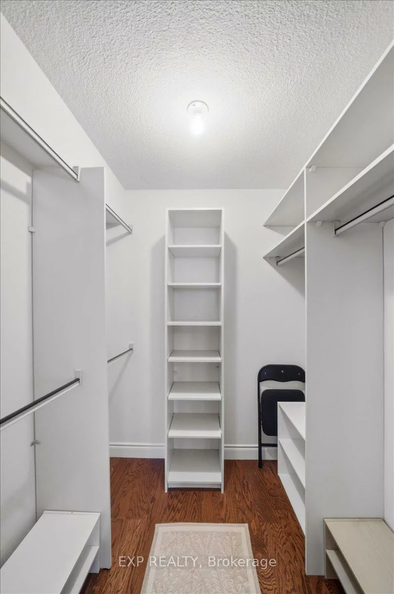 60, Southport, High Park-Swansea, Toronto