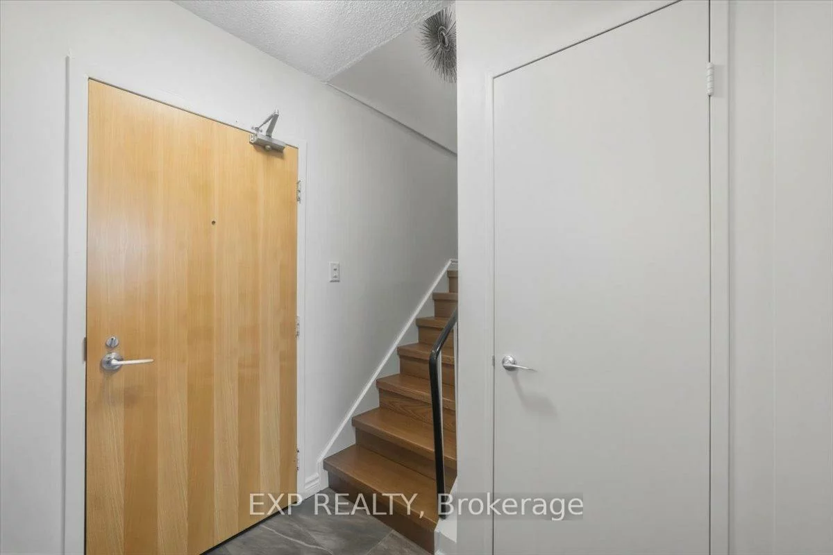 60, Southport, High Park-Swansea, Toronto