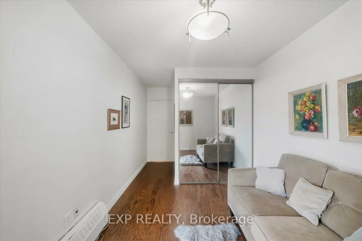 60, Southport, High Park-Swansea, Toronto