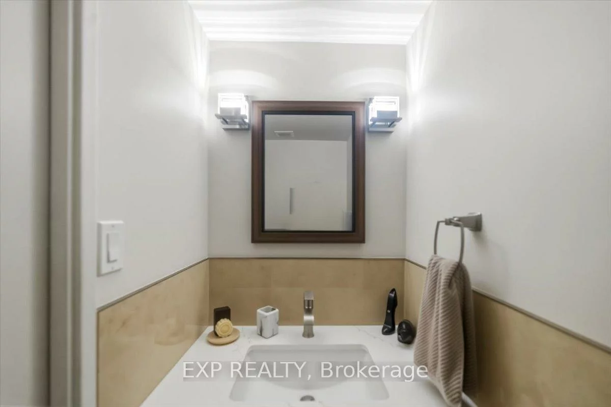 60, Southport, High Park-Swansea, Toronto