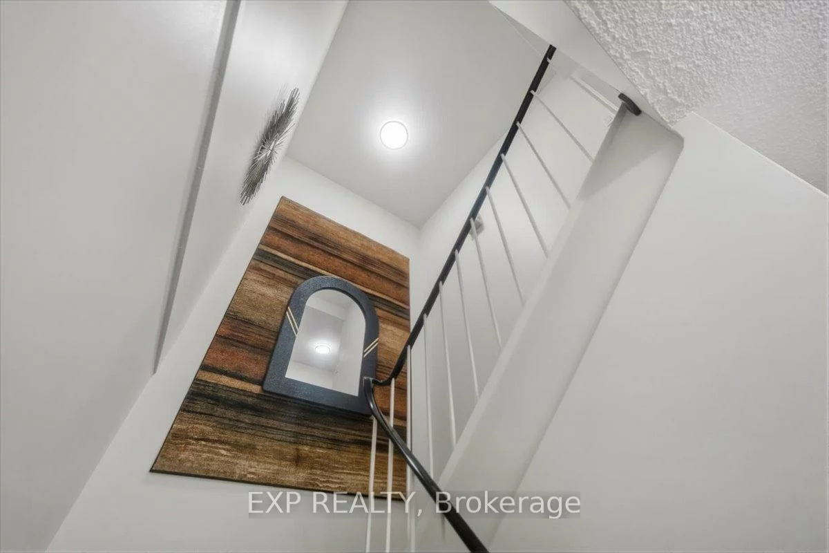 60, Southport, High Park-Swansea, Toronto